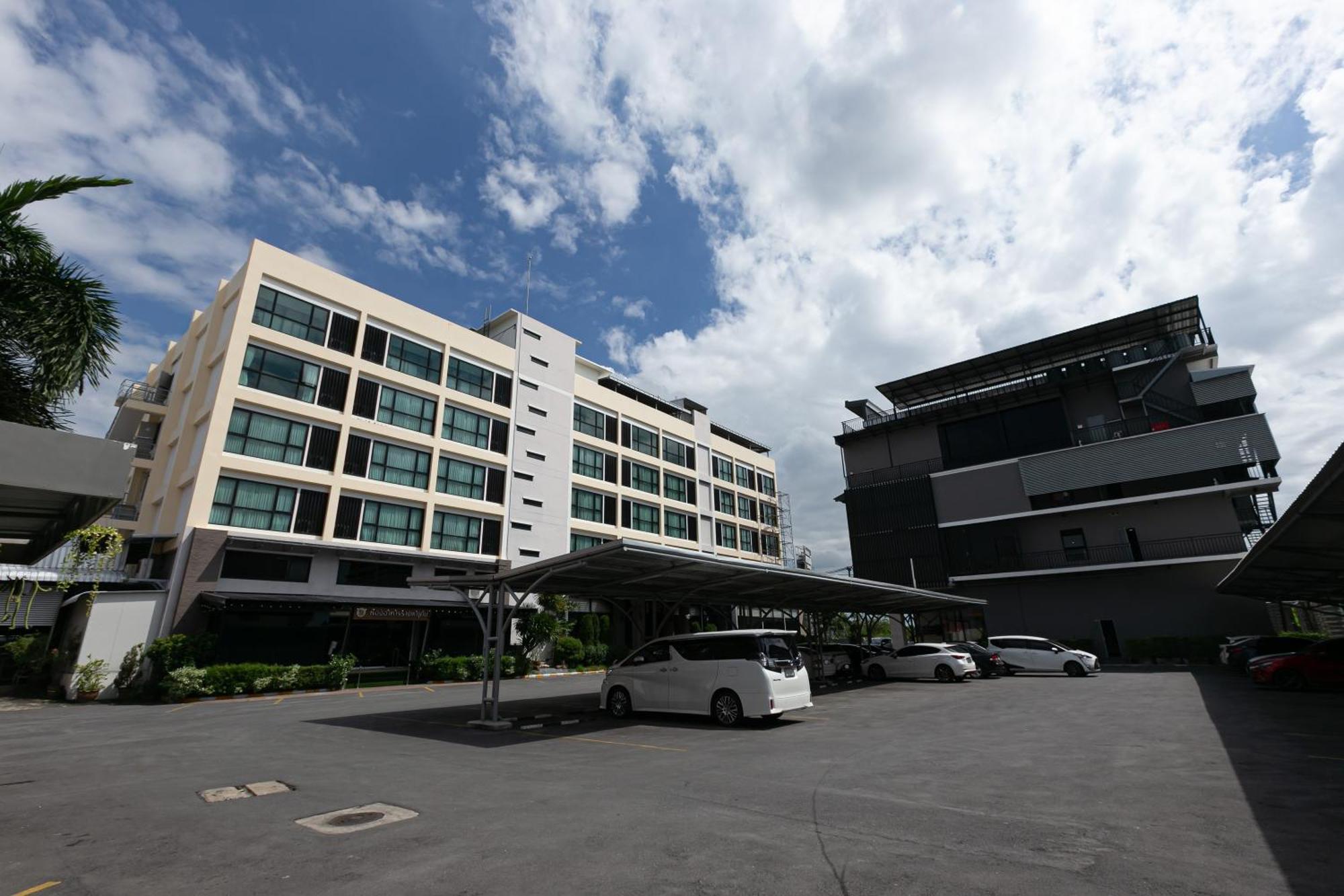 Grand Ratchapruek Hotel Pak Kret Esterno foto