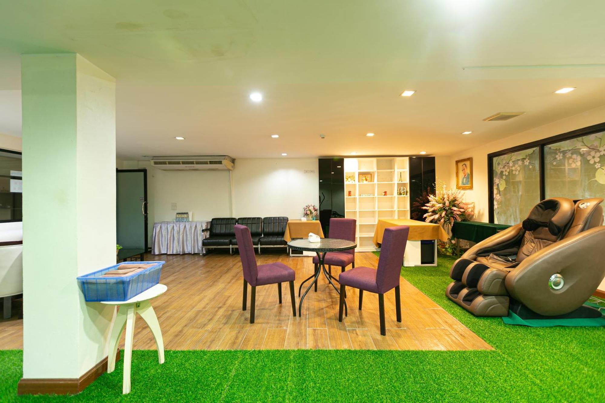 Grand Ratchapruek Hotel Pak Kret Esterno foto