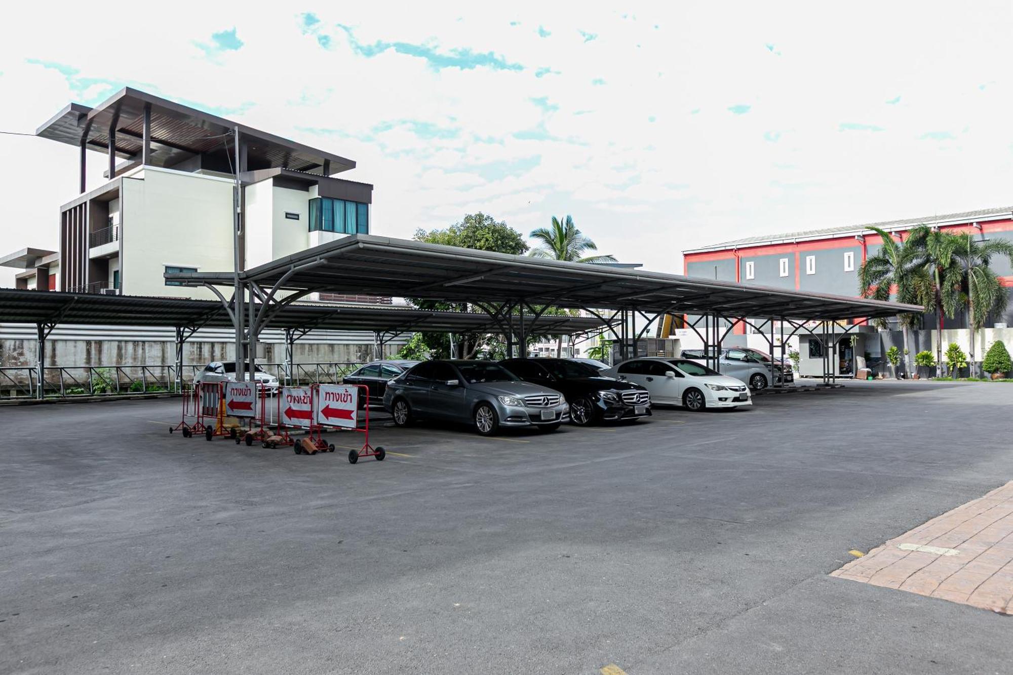Grand Ratchapruek Hotel Pak Kret Esterno foto